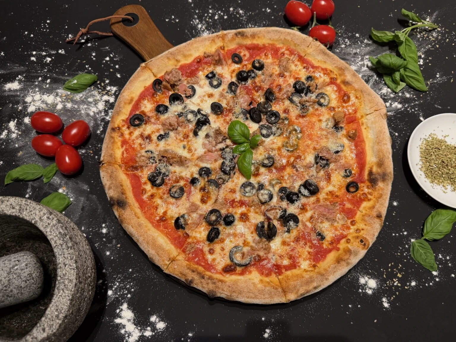 Up and Down Bar & Pizza - Pizza Arrabiata frissen sült olasz pizza